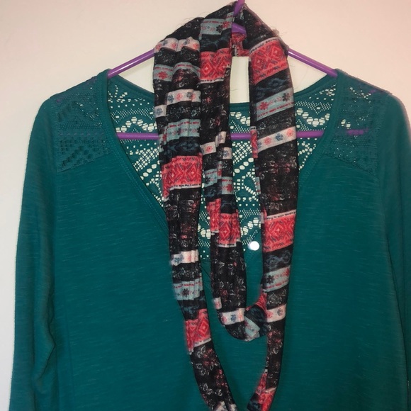 SHIRT WITH MATCHING SCARF - Picture 2 of 4
